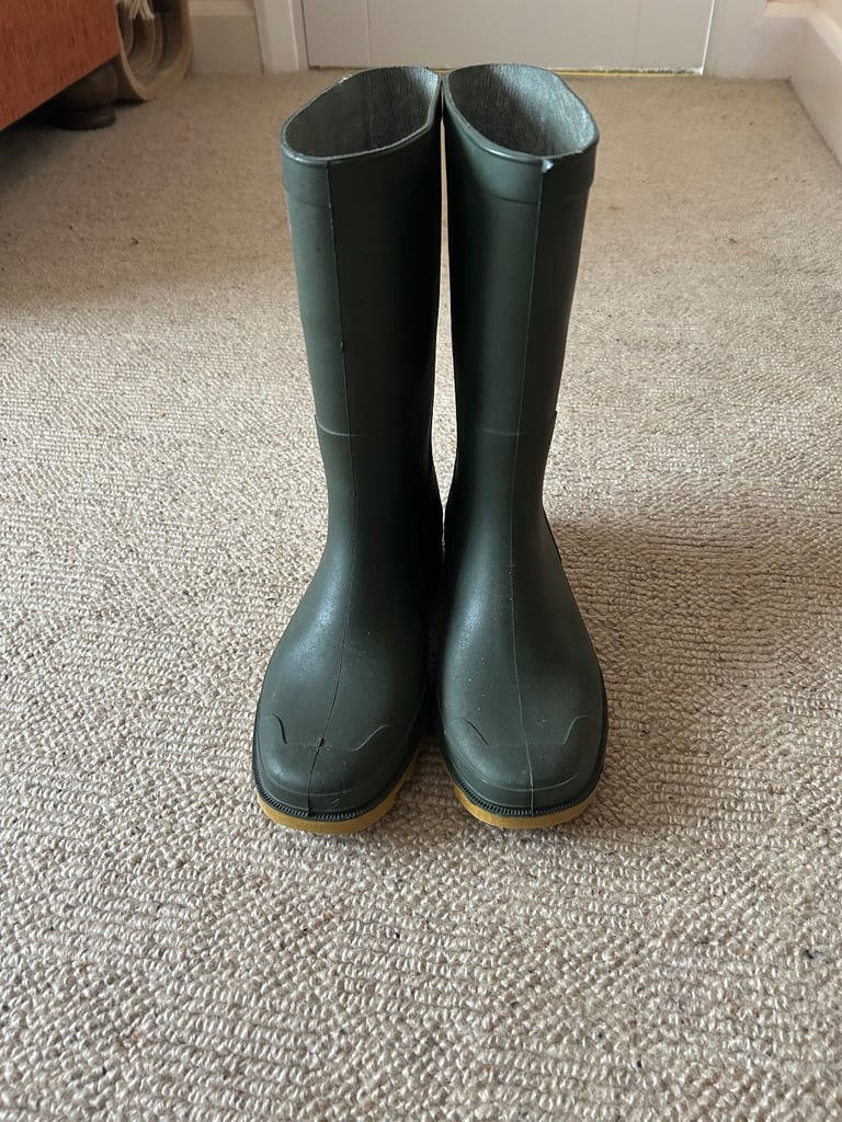 Green Wellington Boots