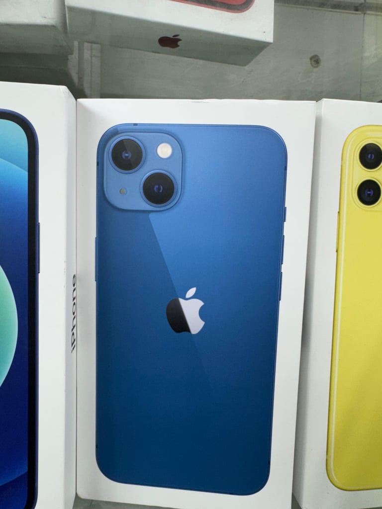 iPhone 13 LIKE NEW BOXED