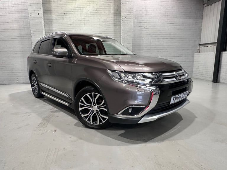 image for 2018 Mitsubishi Outlander 2.2 DI-D 4 SUV 5dr Diesel Auto 4WD Euro 6 (147 ps) ESTATE Diesel Automatic