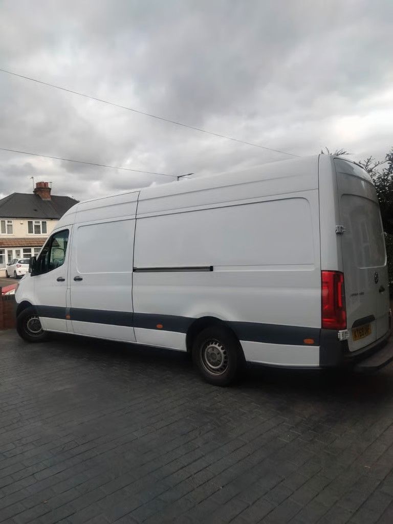 Man And Van Services Sandwell - House Removals, Student Moves, Furniture Movers 🚚