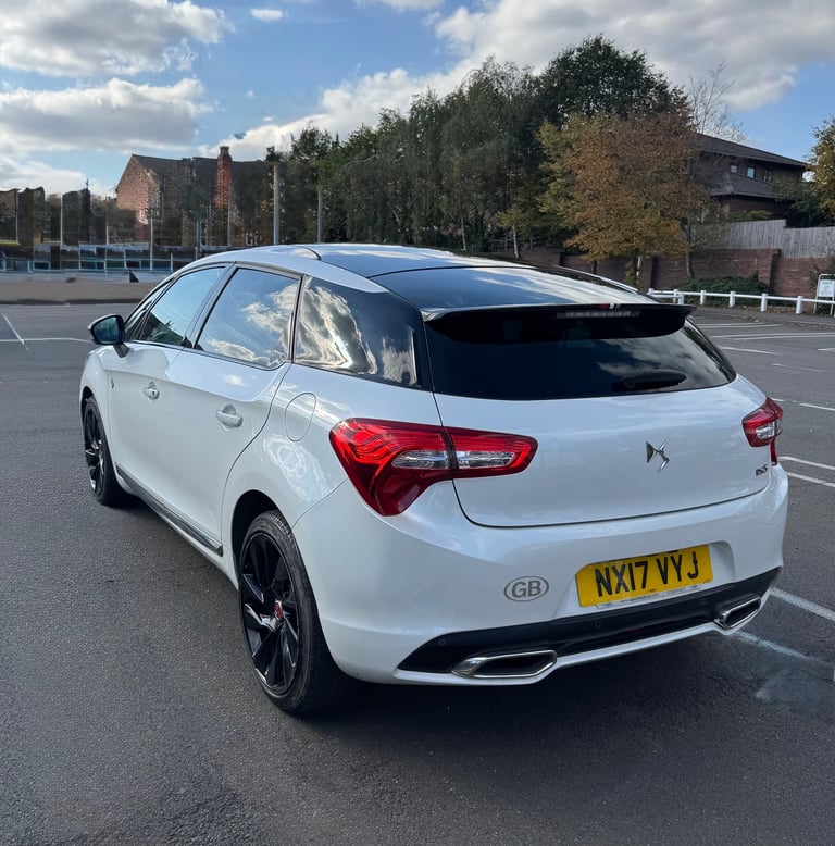 2017 DS5 2.0 BLUEHDi 180 BHP Performance Line – Luxury ** Performance! 