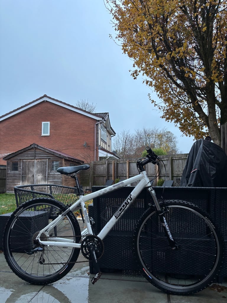 Ladies Lightweight SCOTT Aluminium Mountain Bike (Great Condition)