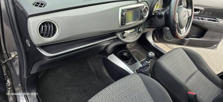 Toyota, YARIS, Hatchback, 2014, Manual, 1329 (cc), SUNROOF, 5 doors