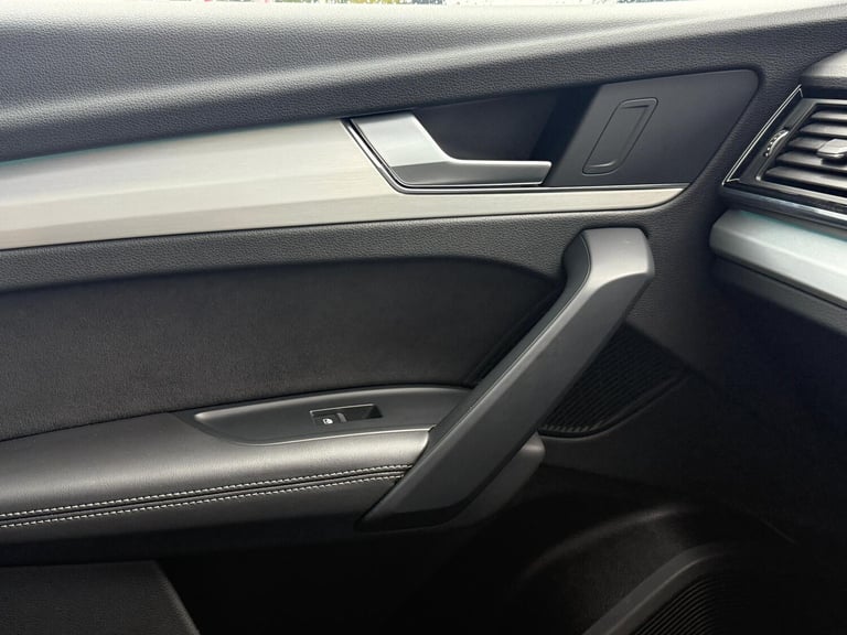  Audi Q5 2.0 TFSIe 55 Competition SUV 5dr Petrol Plug-in Hybrid S Tronic quattro Eur Petrol/Elect...