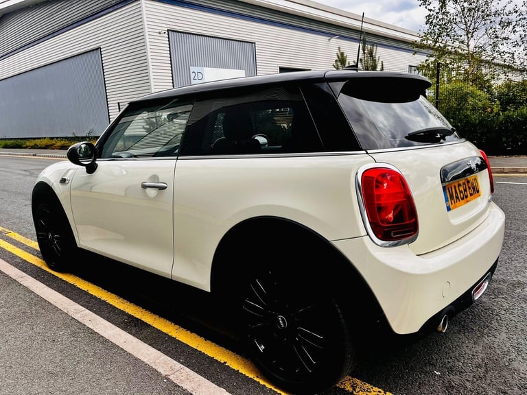 2018 MINI Hatch 1.5 Cooper D Euro 6 (s/s) 3dr HATCHBACK Diesel Manual