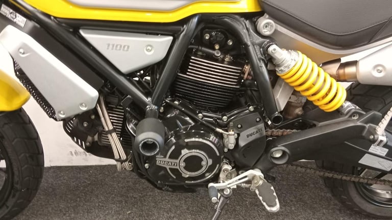 DUCATI SCRAMBLER 1100 ** FULL SERVICE HISTORY - BELTS DONE - 12 MONTH MOT **