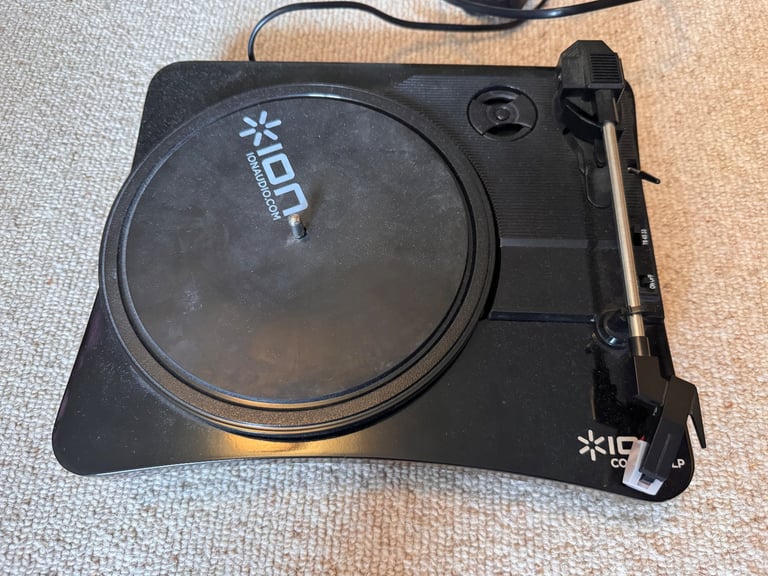 ION Contour LP Vinyl to MP3 Turntable 