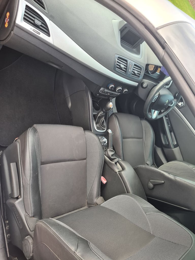 Renault, MEGANE, Convertible, 2012, Manual, 1870 (cc), 2 doors