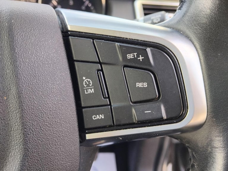 LAND ROVER DISCOVERY SPORT 2.0 TD4 SE Tech Grey Manual Diesel 2015