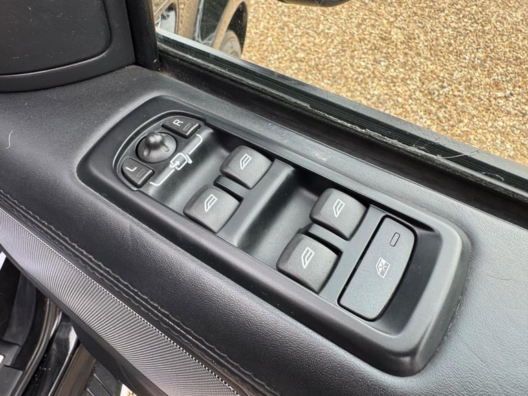 LAND ROVER RANGE ROVER SPORT 3.0 SD V6 HSE Black Auto 4WD Euro 5 5dr 2013