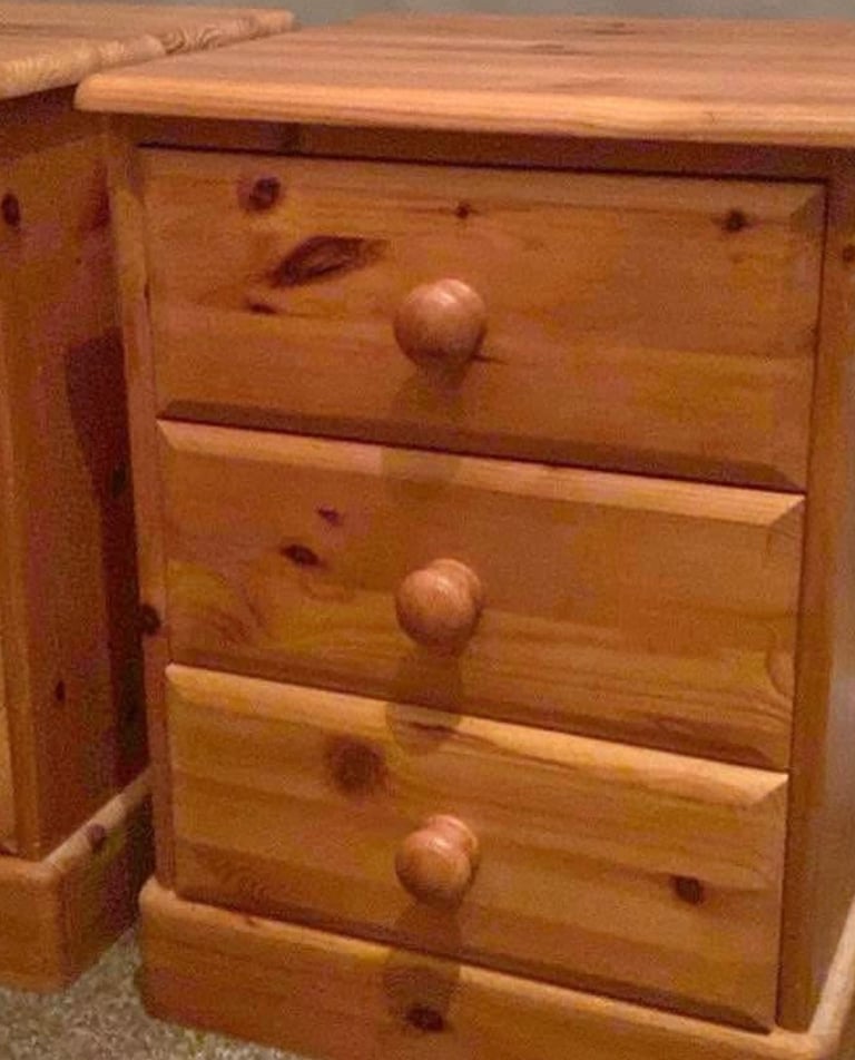 PAIR OF BEDSIDE TABLES 