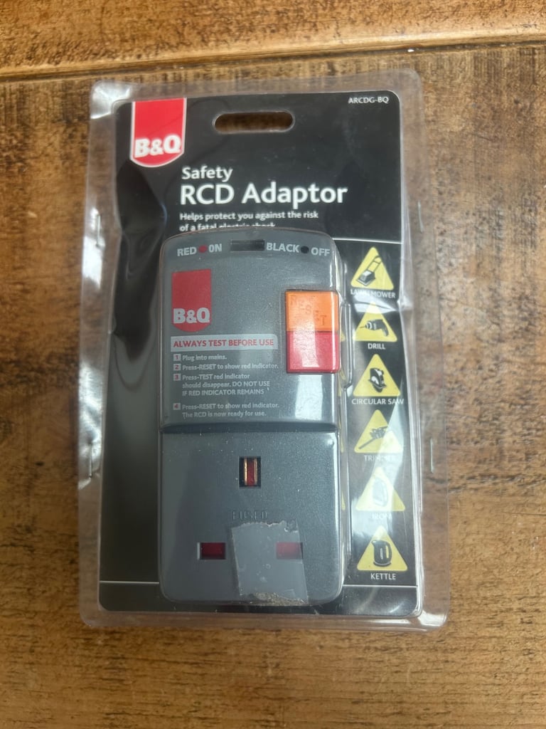 B & Q SAFETY RCD ADAPTOR 