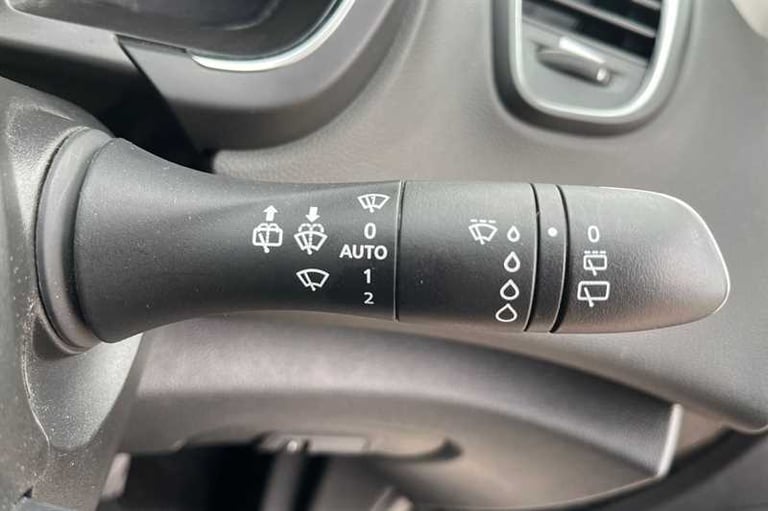 2018 Renault Scenic 1.2 TCe Dynamique Nav MPV 5dr Petrol Manual Euro 6 (s/s) (115 ps) MPV Petrol ...