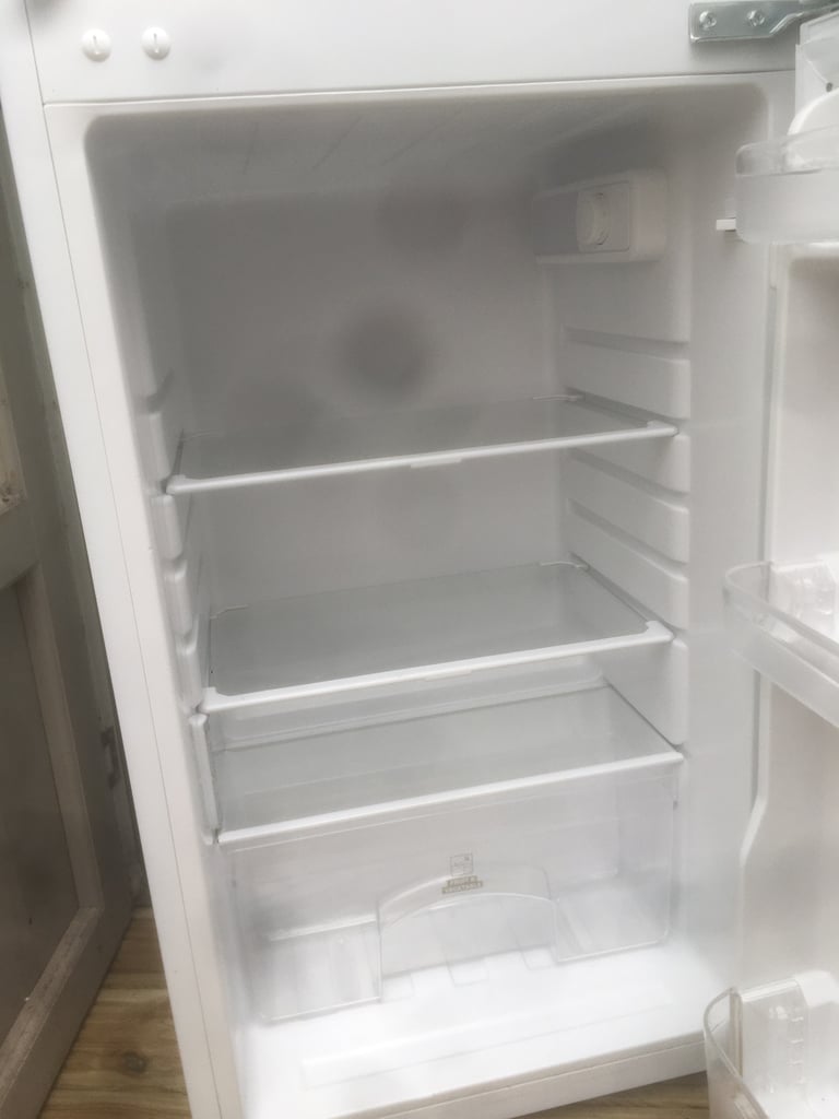 Fridge & Freezer 