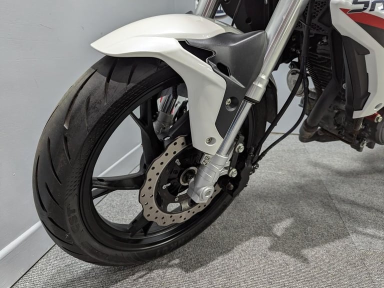 2025 (75) Benelli BN125 in White