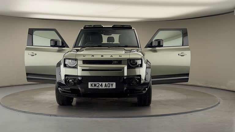 2024 Land Rover Defender 3.0 D300 X-Dynamic HSE 90 3dr Auto ESTATE DIESEL Automatic