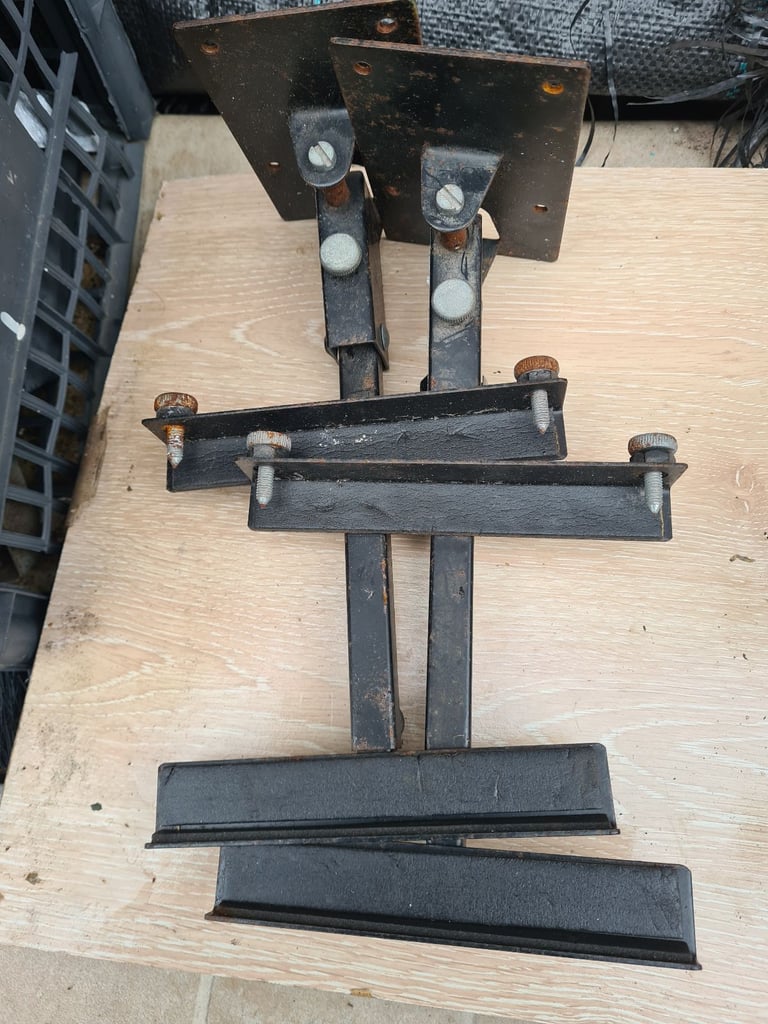 Speaker support 