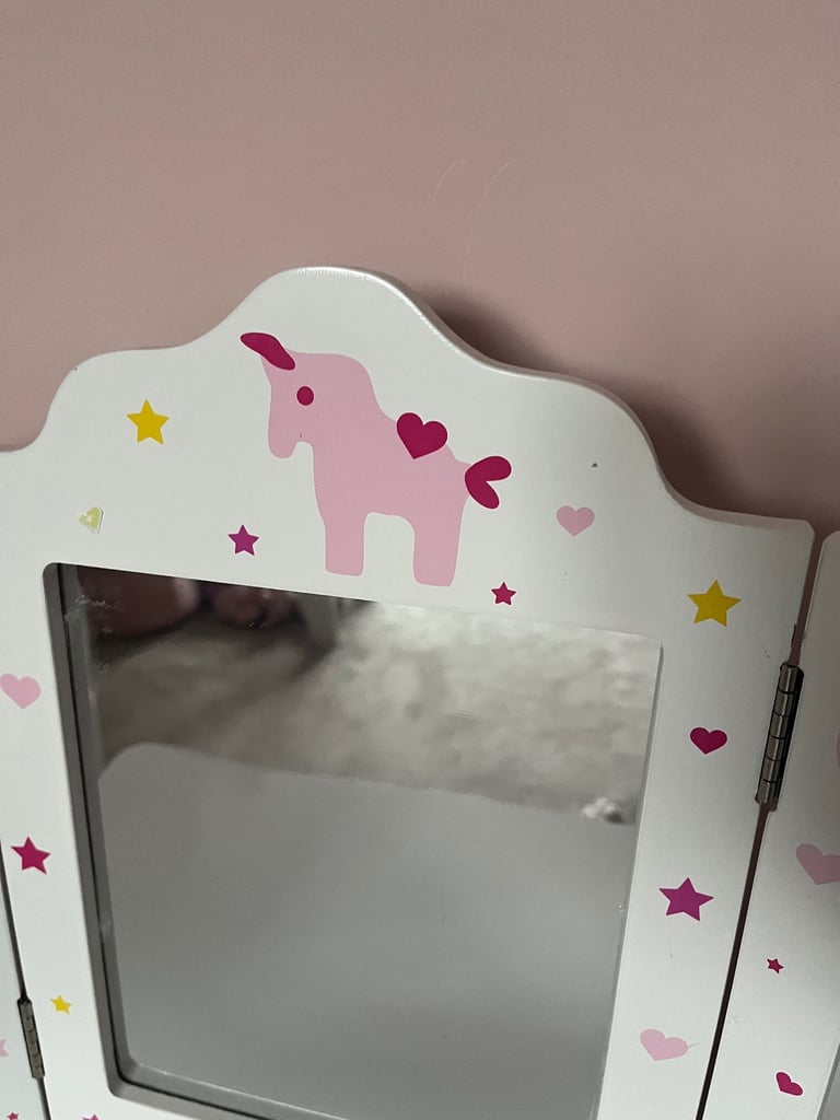 Children’s vanity / dressing table