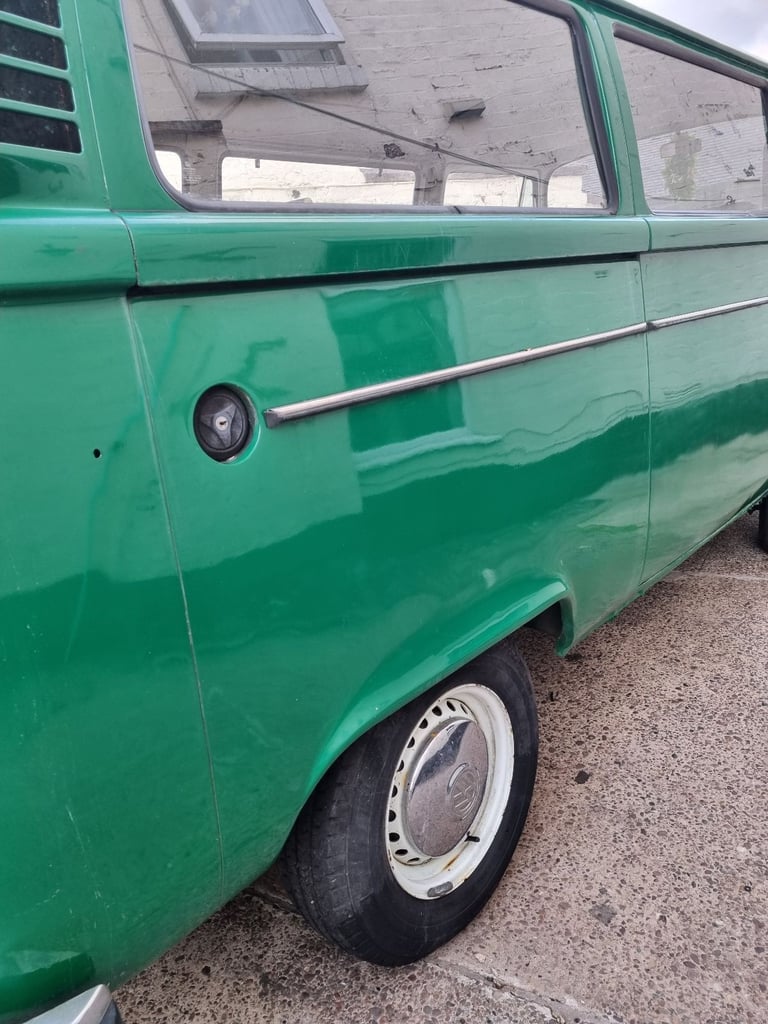 1975 vw T2 atomic micro bus 