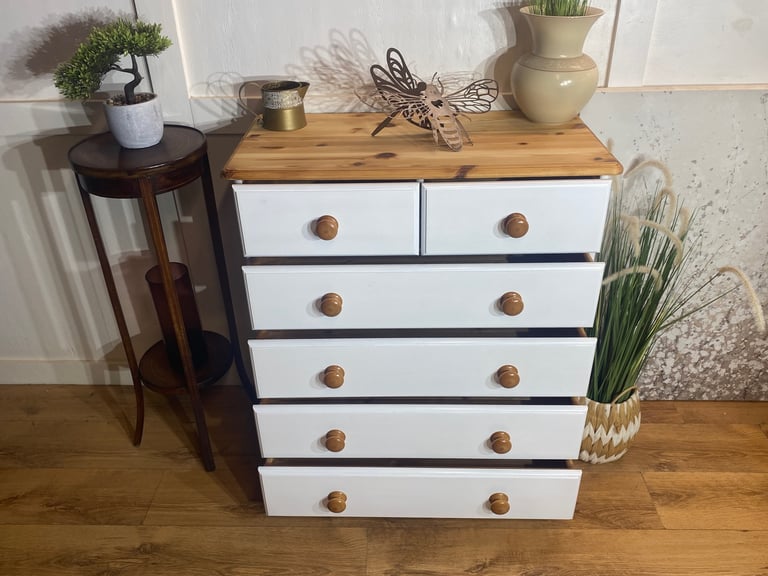 Solid pine chest of drawers
