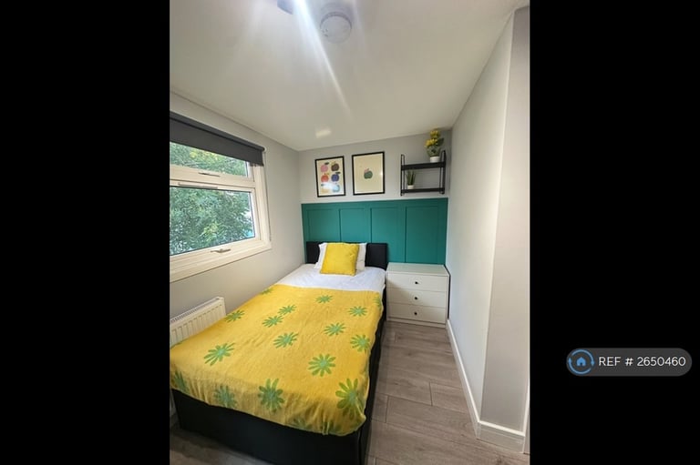 1 bedroom in Hereford Walk, Basildon, SS14 (#2650460)