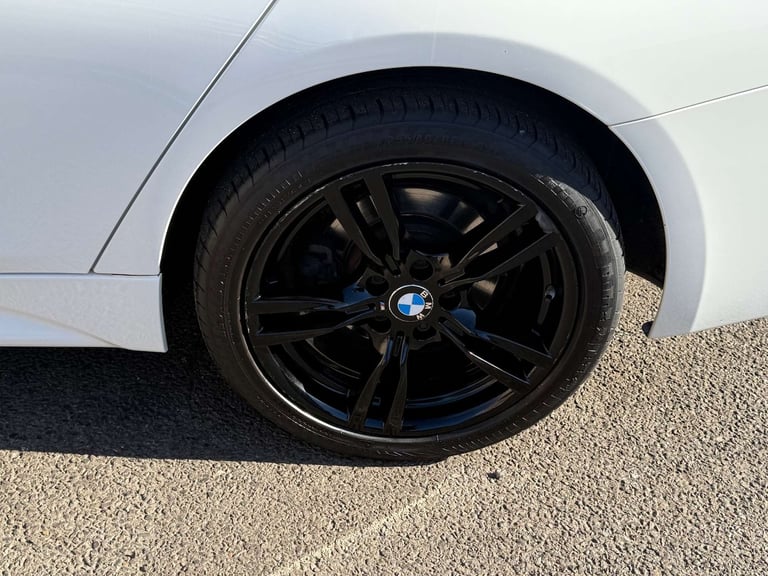 2018 BMW 3 Series 2.0 320d xDrive M Sport Auto 4WD 4dr Saloon Diesel Automatic