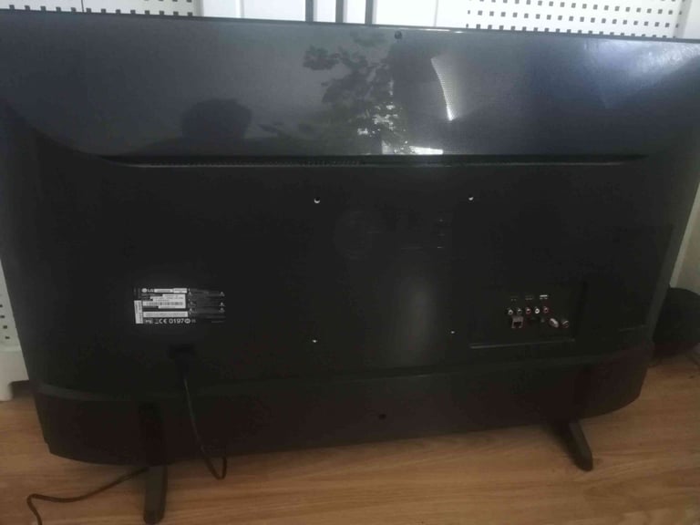 43" LG TV 4K UltraHD Smart WiFi HDMI USB Freeview WebOS