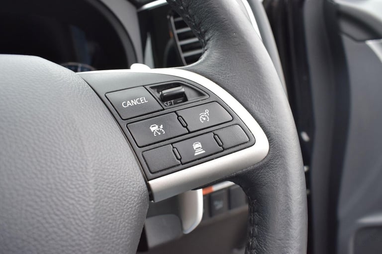 2015 Mitsubishi Outlander 2.0h 12kWh GX4hs CVT 4WD Euro 5 (s/s) 5dr ESTATE Petrol/Electric Hybrid...