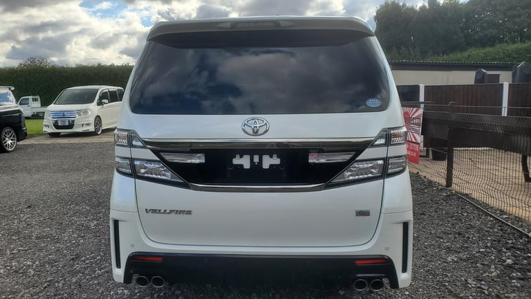 Toyota vellfire gs 2.4 auto white fresh japanese import 7 seater sunroofs 2013