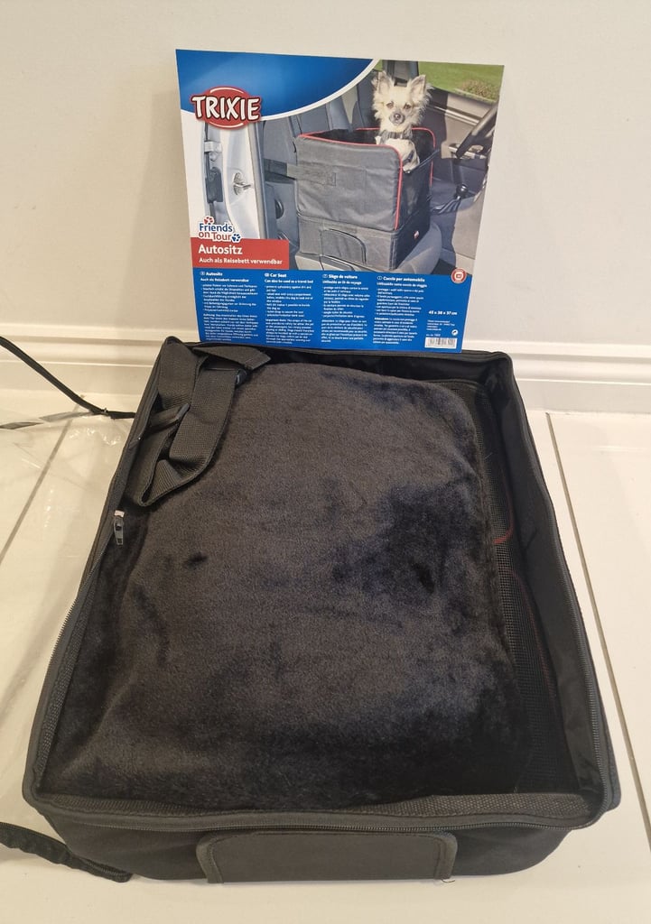 Trixie "Friends on Tour" Car Seat for dogs