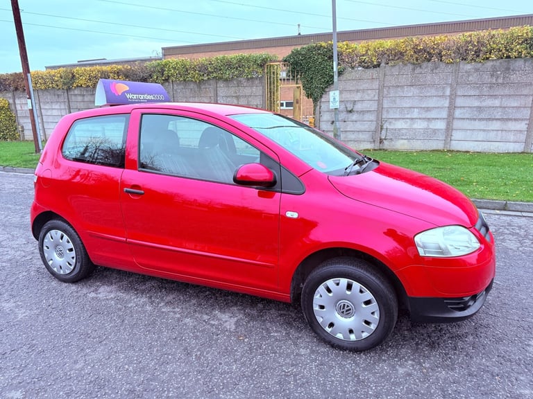 2010 10 VOLKSWAGEN FOX 1.2 PETROL MANUAL LOW INSURANCE PERFECT FIRST CAR 
