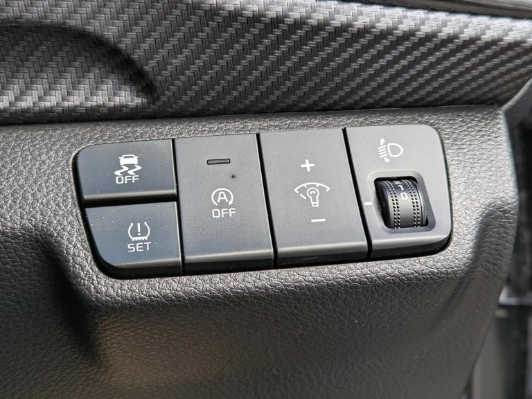 2023 Kia Stonic 1.0 T-GDi MHEV GT-Line S SUV 5dr Petrol Hybrid DCT Euro 6 (s/s) (118 bhp) HATCHBA...