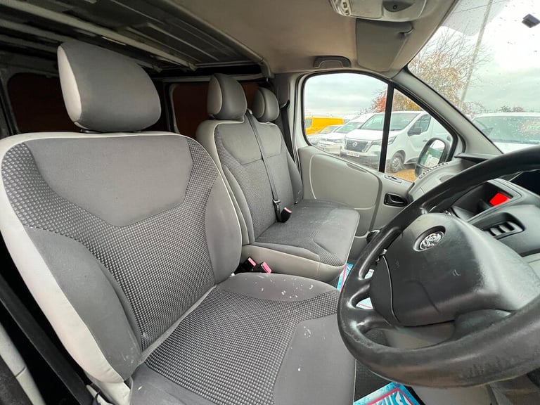2010 Vauxhall Vivaro 2.0 2700 CDTi Panel Van 4dr Diesel Manual FWD L1 (215 g/km, 113 bhp) Panel V...