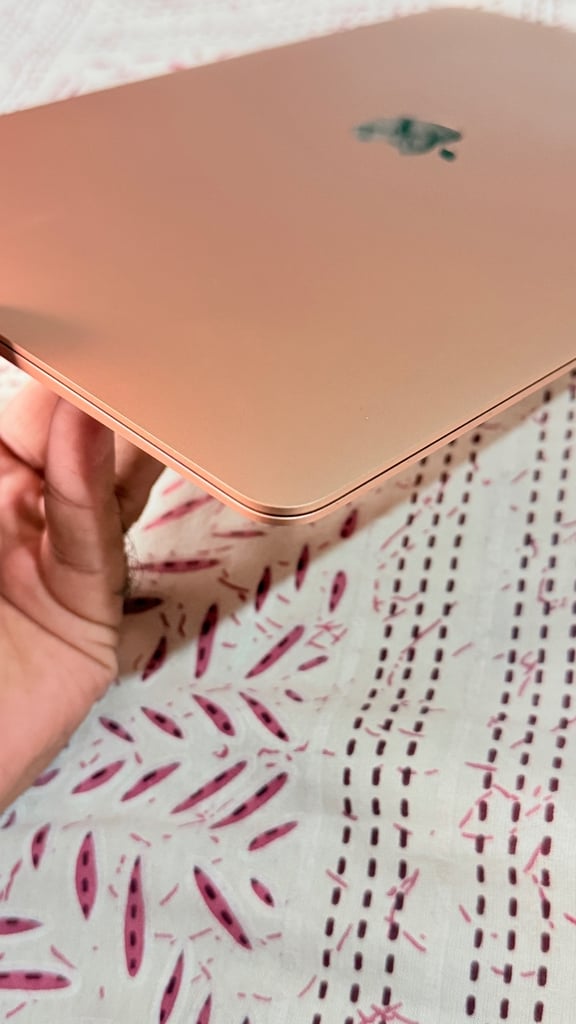 MacBook Air 13" Rose Gold (2019, A1932) – Intel i5, 8GB RAM, 128GB SSD