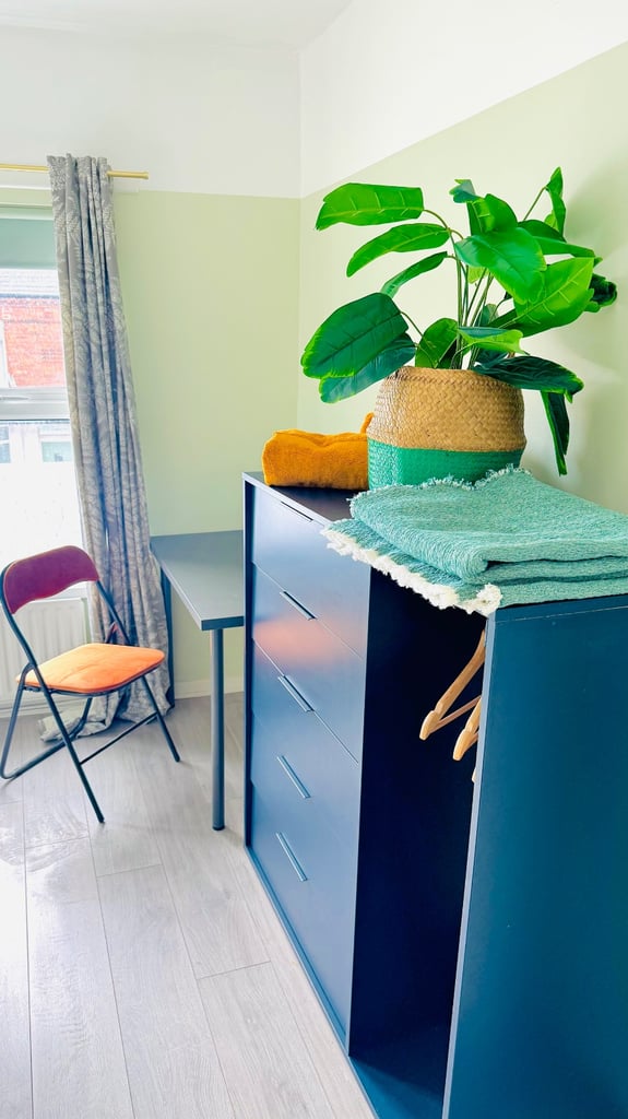 Short medium long term house east Belfast property rent to let 