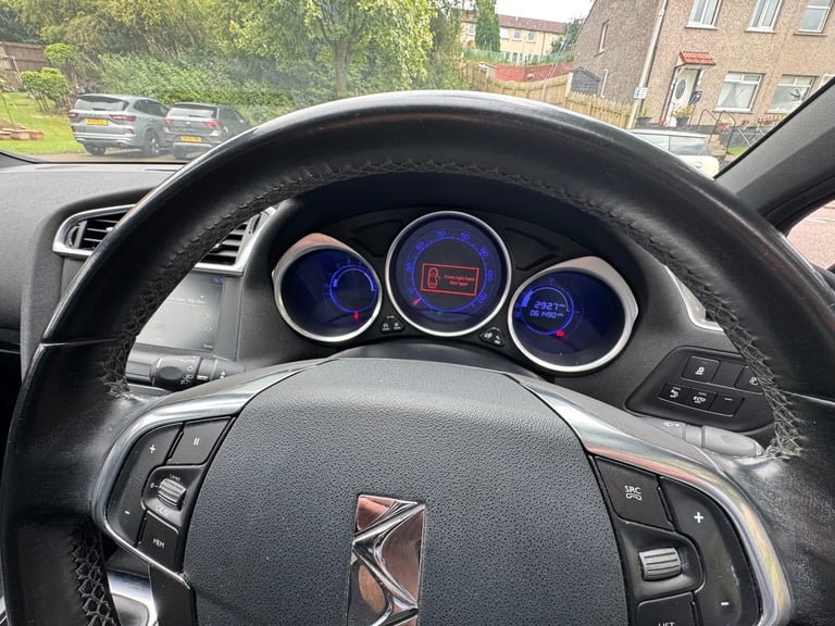 DS, DS 4, Hatchback, 2016, Manual, 1560 (cc), 5 doors