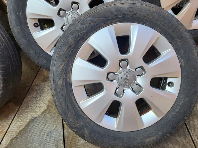 AUDI 15" GENUINE ALLOYS 