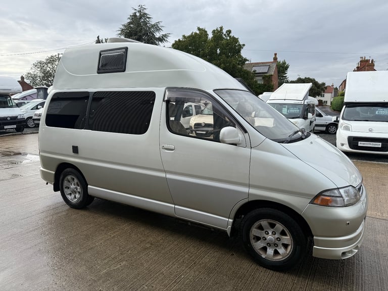1997 Toyota Granvia Wellhouse 2.7 Petrol Automatic Camper Van 4 Berth