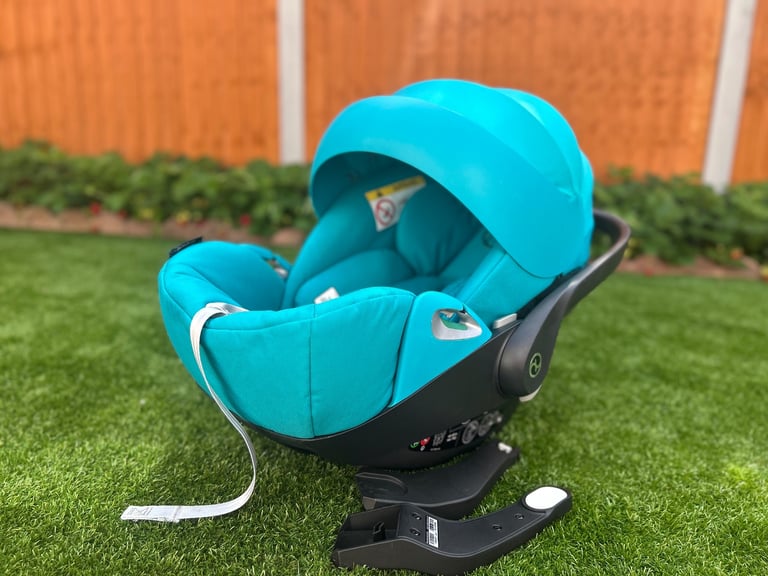 Cybex Cloud Z Mountain Blue Car Seat Include Buggy Adaptors
