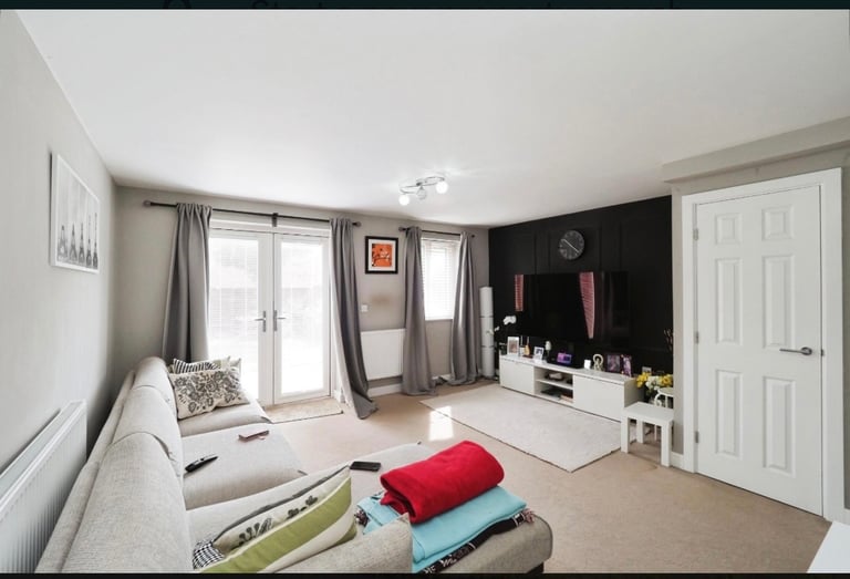 3 Bed Semi-Detached House, Adams Park Way, NG17