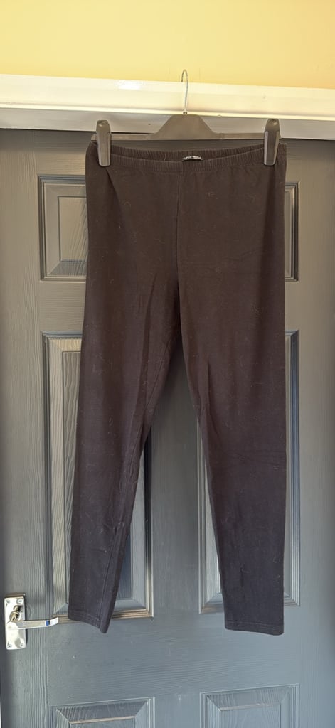 Bundle of 3 leggings 