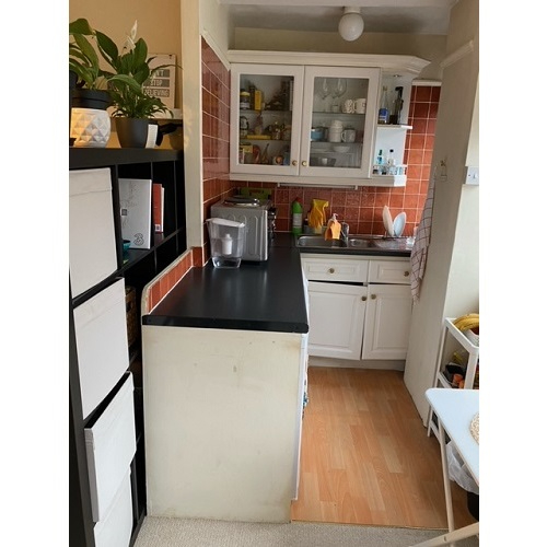 Spacious Studio Du Cane Court, Balham High Road, SW17 7JA * Heating & Hot Water Inc