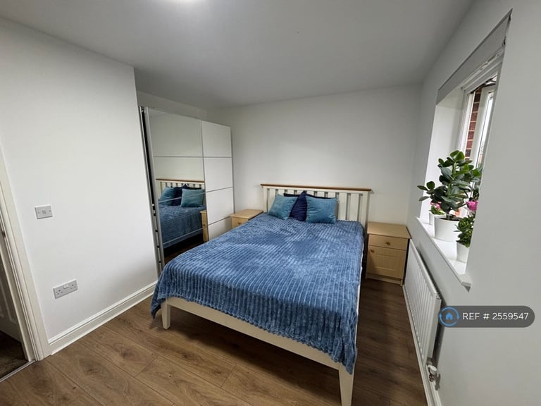 1 bedroom in New Forest Village, Leeds, LS10 (#2559547)
