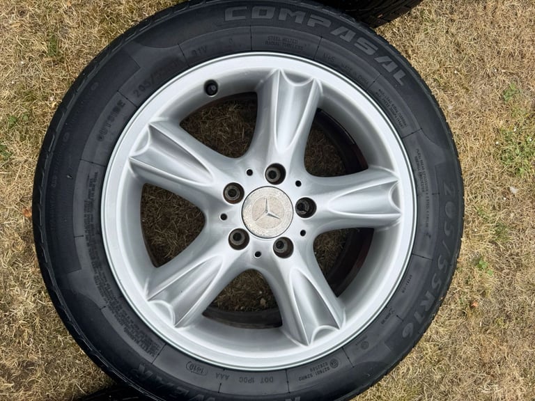Mercedes-Benz CLK W209 16" alloy wheels and tyres