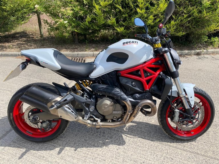 2014 64 DUCATI M821 MONSTER ABS NAKED WHITE M 821 NEW MOT MINT LOW MILES