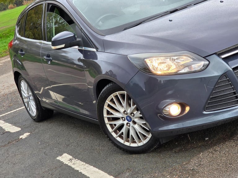 2013 Ford Focus 1.6 TDCi Zetec Euro 5 (s/s) 5dr Hatchback Diesel Manual