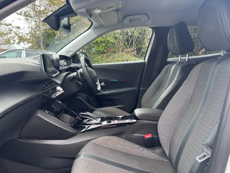 2022 Peugeot 2008 1.2 Puretech Allure Premium Suv 5dr Petrol Eat Euro 6 (s/s) (130 Ps) HATCHBACK ...