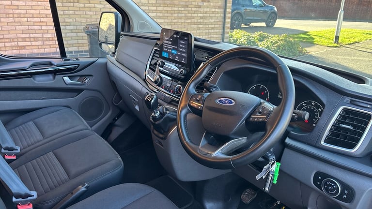 2023 Ford Transit Custom 2.0 EcoBlue 130ps Low Roof D/Cab Limited Van PANEL VAN DIESEL Manual
