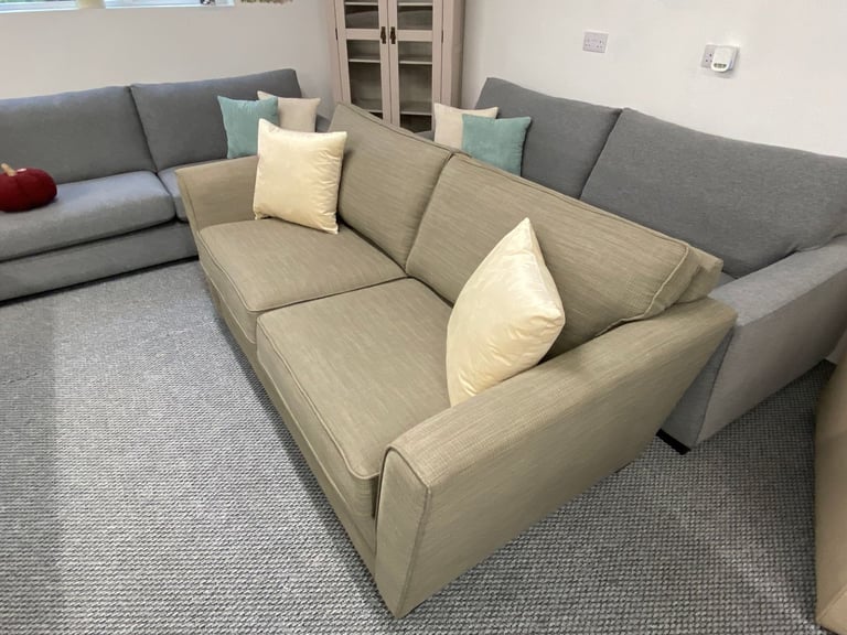 3 SEATER BEIGE SOFA - IMMACULATE CONDITION - VERY COMFY