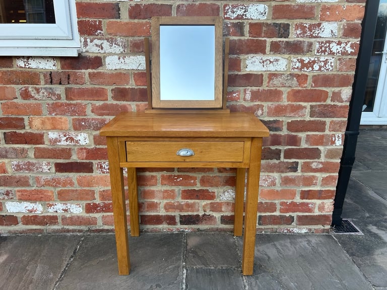 Oak Dressing Table with Mirror - Great Condition 